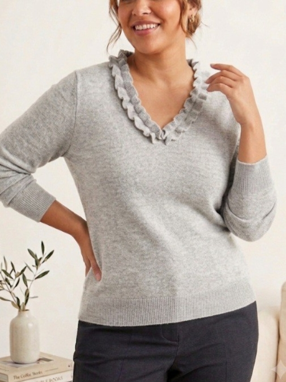 Brooks Brothers "346" Merino Wool Ruffle V-Neck Sweater Gray - Size XL
